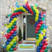 Whimsical Birthday Arch | Up, Up & Away!